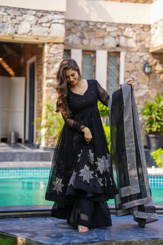 Zaafira Black Kurta Set
